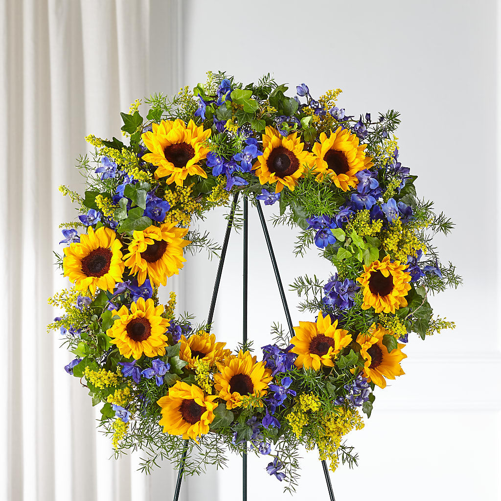 Bright Rays Wreath – Loveland Colorado Flowers, Loveland CO