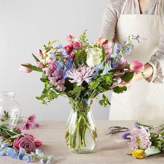 Pastel Tradition - A Florist Original –  Loveland Colorado Flowers, Loveland CO